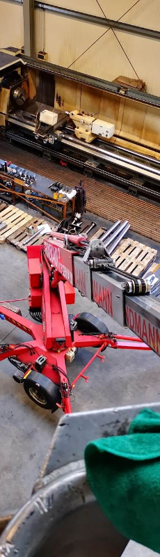 Spezialreinigung von Industrieböden und Werkstätten