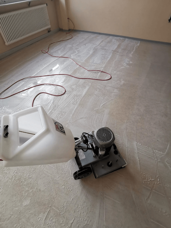 Grundreinigung in einer Kindertageseinrichtung.