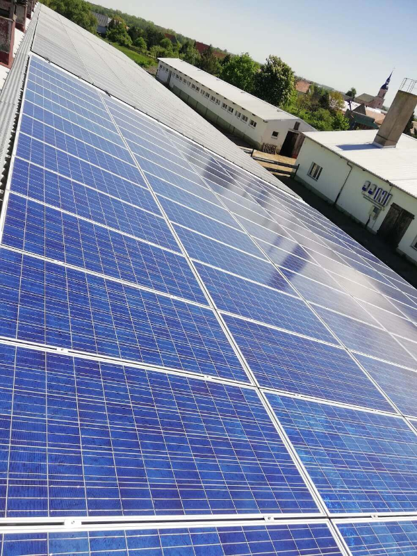 Eine von uns betreute Photovoltaikanlage im Großenhainer Land